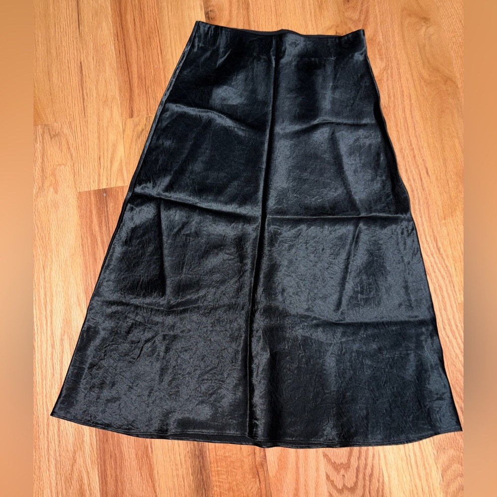 Aritzia Satin Women's Skirt